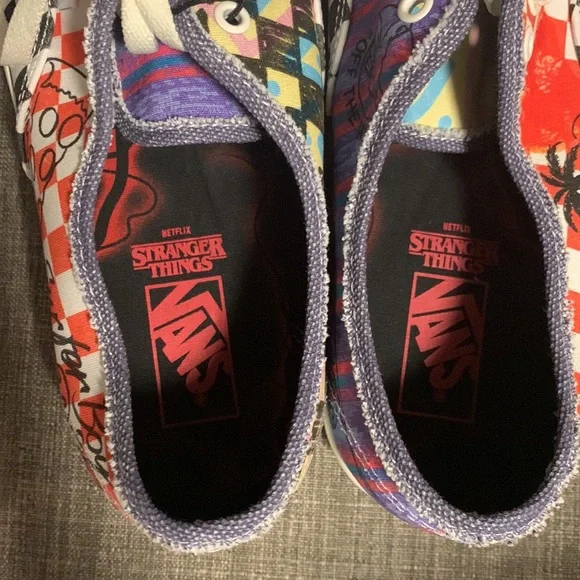 Stranger Things Vans - Surfer Boy Pizza Checkerboard Shoes - Picture 8 of 8